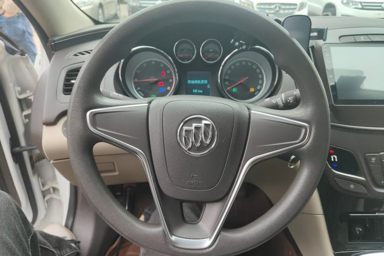 Used Buick Regal 2015 2.0L Leading Fashion Edition
