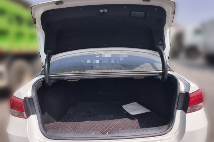 Used Kia K5 2016 2.0L Automatic LUX Trunk