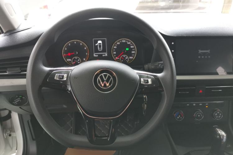 Used Volkswagen Lavida 2022 1.5L Automatic Fashion Edition Steering Wheel