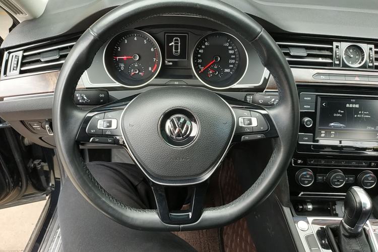 Used Volkswagen Magotan 2018 330TSI DSG Luxury Model