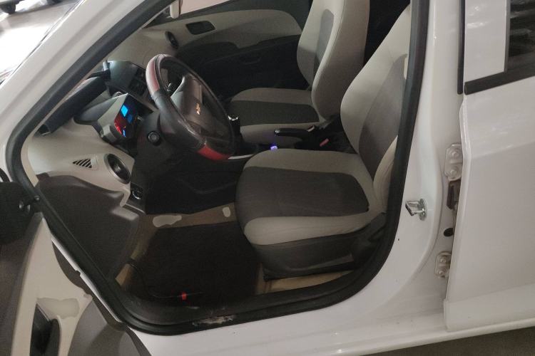 Used Chevrolet Aveo Sonic 2011 Sedan 1.4L MT SL