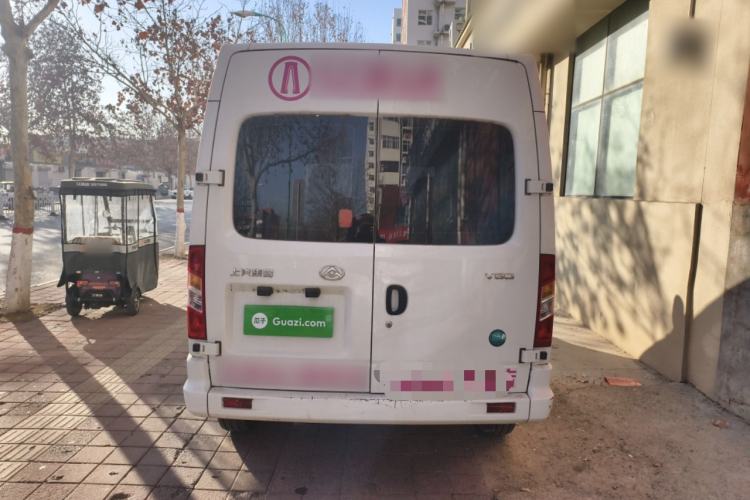 Used SAIC MAXUS Xintu V80 2023 2.0T Manual Classic Aoyuntong Short Wheelbase Mid-Roof 5/6-Seater