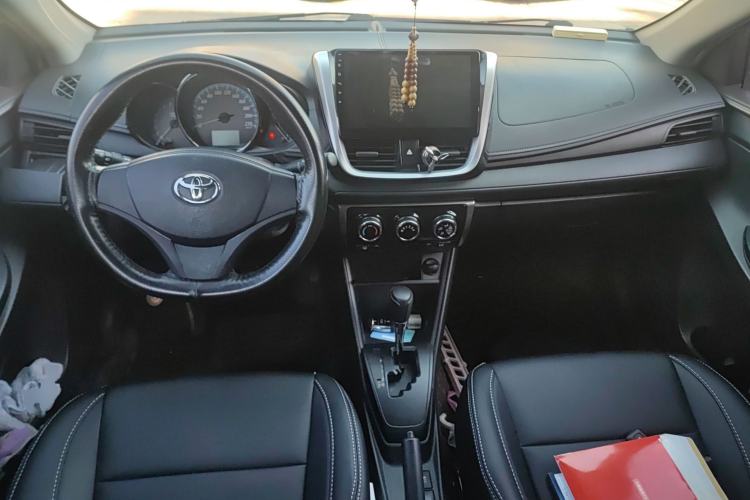 Used Toyota YARiS L Zhi Xuan 2019 1.5E CVT Dynamic Edition China VI compliant Center Console