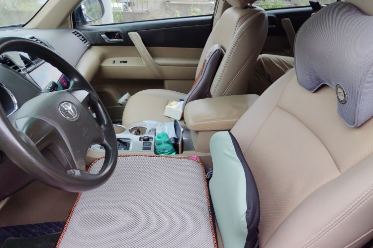 Used Toyota Highlander 2013 2.7L Two-Wheel Drive 5-Seater Purple Gold Edition Left Front Seat