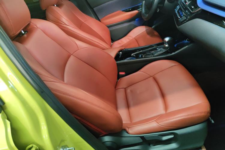 Used Toyota C-HR 2018 2.0L Leading with Sunroof China V Standard
