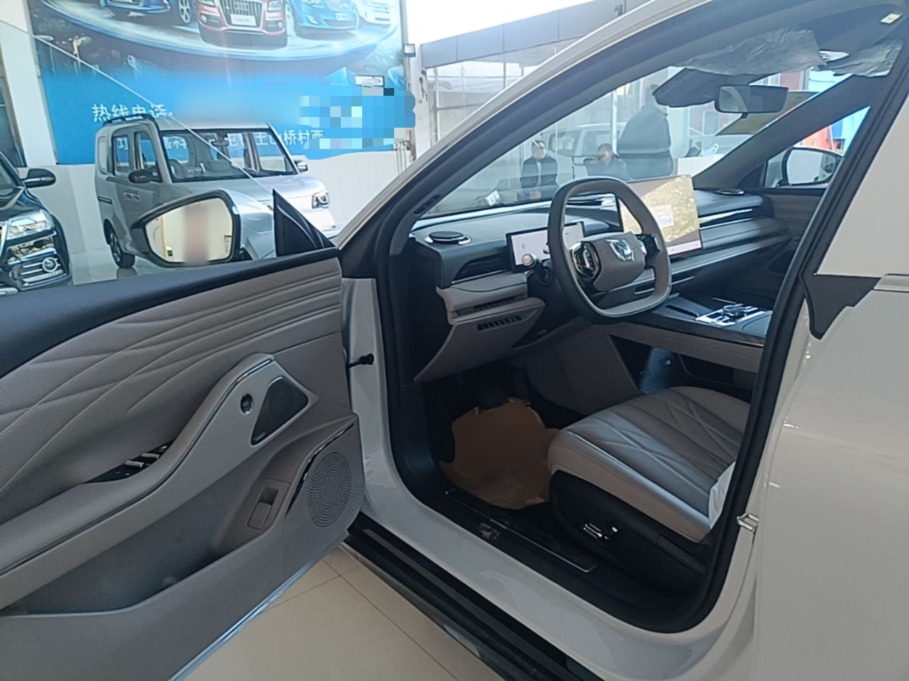 Geely Galaxy 8 2025 60km EM-i Luxury Edition - Luxury Enjoyment — снимка 18