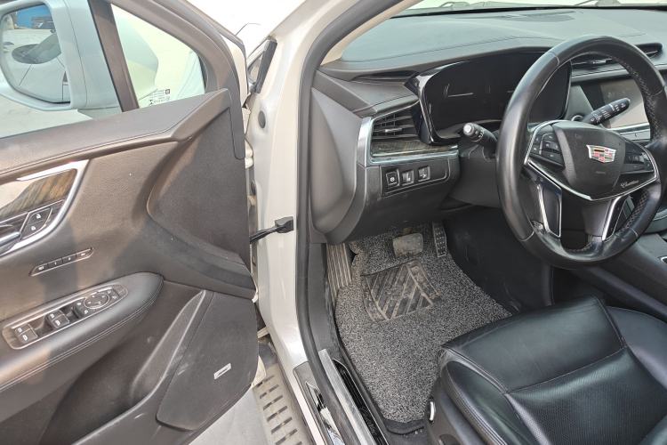 Used Cadillac XT5 2017 Anniversary Edition 25T Luxury Model