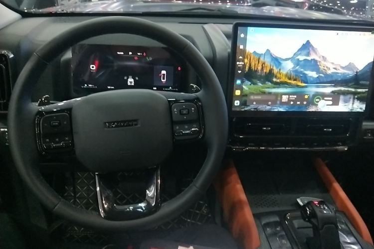 Used Haval H9 2024 2.0T Gasoline 4x4 Territory Edition Center Console