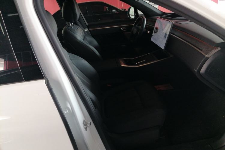 Used ONVO Luxeed L90 2025 Model—Max Six-Seater Version Right Front Seat