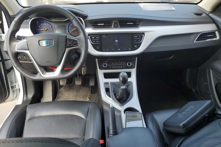 Used Geely Auto Vision 2019 Upgraded Model 1.5L Manual Luxury Version China VI Standard