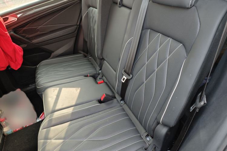 Used Volkswagen Tiguan L 2022 330TSI Automatic Two-Wheel Drive R-Line Enhanced Edition Interior 4