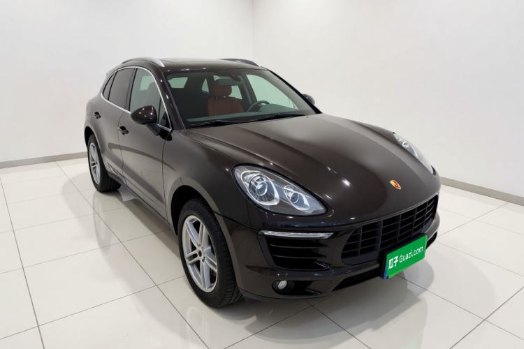 Used Porsche Macan 2014 Macan 2.0T Front Right 45 Deg