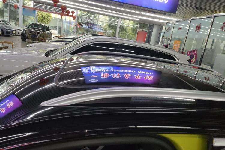 Used Volkswagen T-ROC 2023 300TSI DSG Two-Wheel Drive Starlight Edition Roof