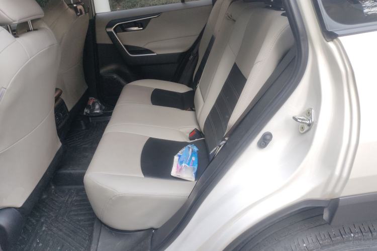 Used Toyota Wildlander 2020 2.0L CVT 4x4 Luxury Edition Left Rear Seat