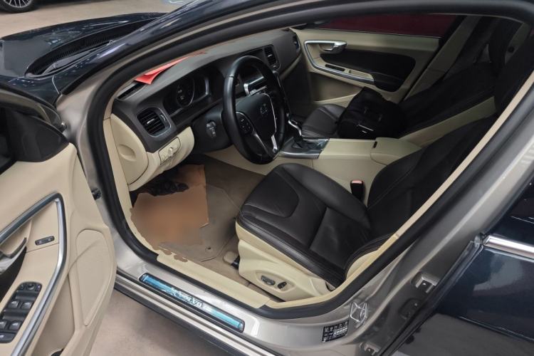 Used Volvo S60 2014 S60L 2.0T Zhiyuan Edition