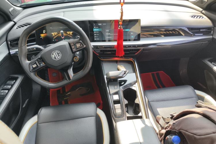 Used MG 5 Scorpio 2022 1.5T Trophy Sport Luxurious Edition Center Console