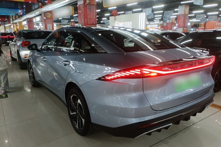 Used Geely Galaxy L6 2025 EM-i 140km Starship Edition