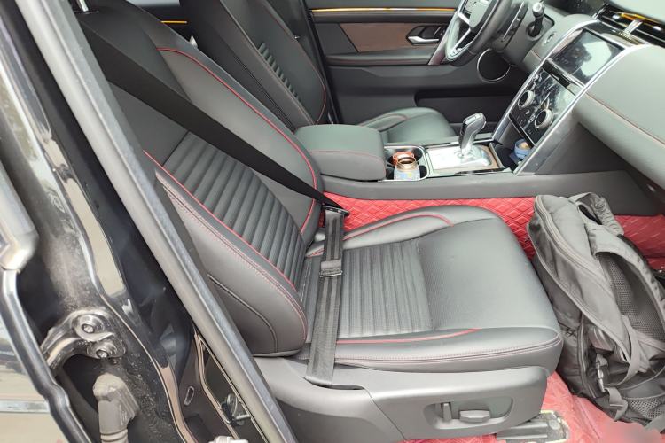 Used Land Rover Discovery Sport 2022 Revised Version 249 PS R-Dynamic S Performance Edition 5 Seats Right Front Seat