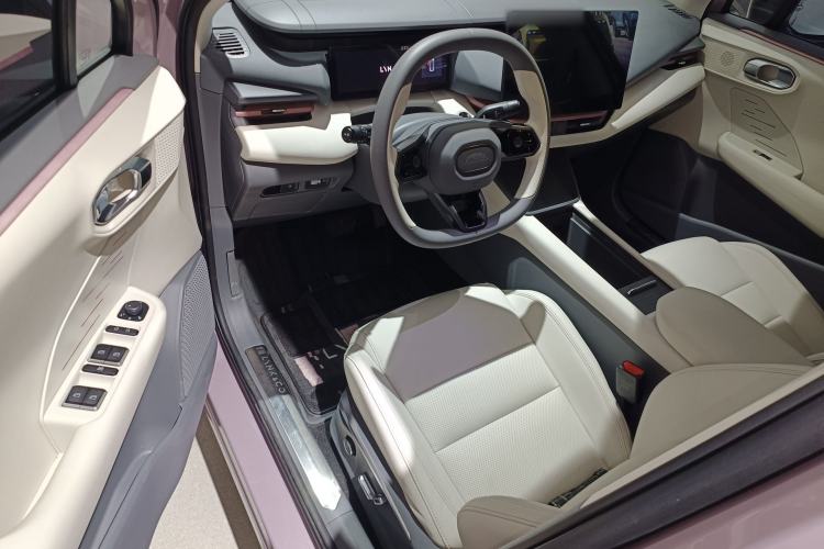 Used Lynk & Co 06 EM-P 2023 EM-P 126 Long-Range Halo
