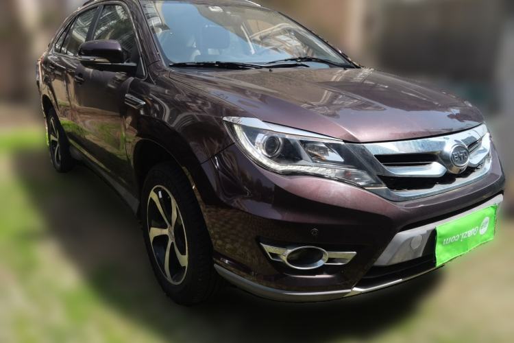 Used BYD S7 2016 2.0T Automatic Flagship Plus Front Right 45 Deg