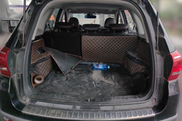 Used Haval H6 2014 Sport Version 1.5T Manual Two-Wheel Drive Elite Edition Trunk