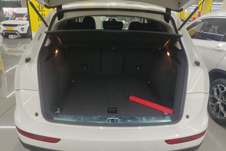 Used Audi Q5 2016 40 TFSI Comfort Model
