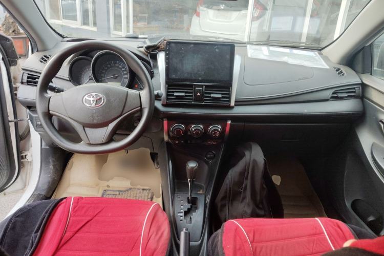 Used Toyota Vios 2014 1.3L Automatic Standard Edition Center Console