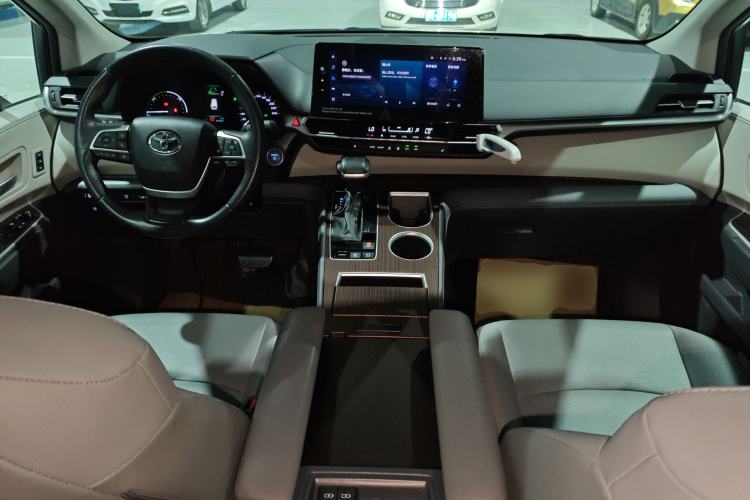 Used Toyota Granvia 2023 2.5L Hybrid Prestige PLUS Edition