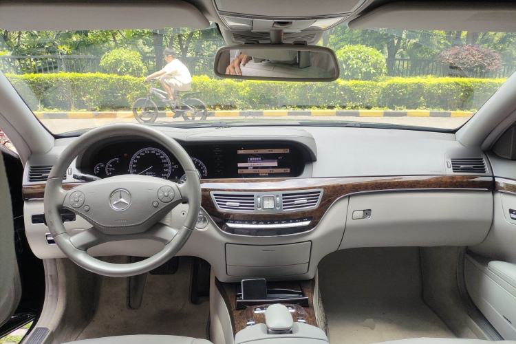 Used Mercedes-Benz S-Class 2010 S 300 L Business Model
