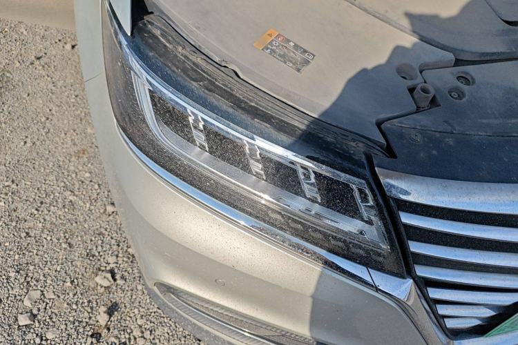 Used Roewe RX5 New Energy 2017 ERX5 EV400 Electric Internet Supreme Edition Right Front Headlight