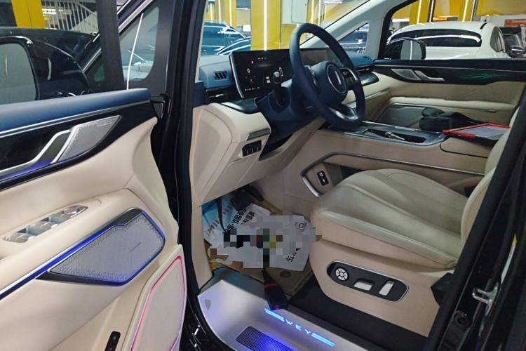 Used Wey Gaoshan 2023 Four-Wheel-Drive Executive Extended Version Driver Seat