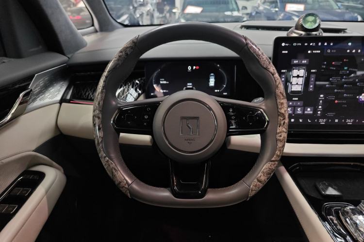Used Zeekr 009 2022 WE Edition Steering Wheel