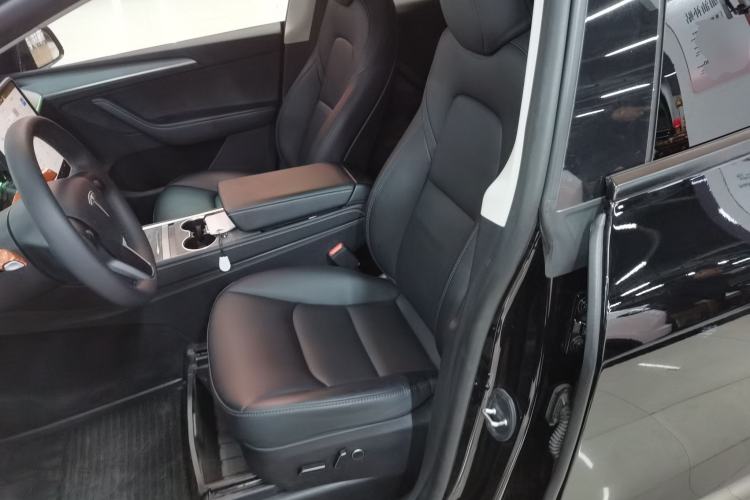 Used Tesla Model Y 2023 Rear-Wheel-Drive Version