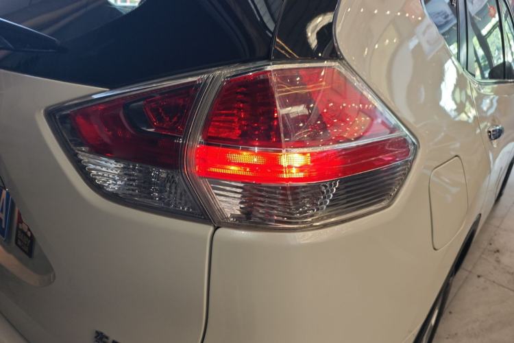 Used Nissan X-Trail 2015 2.0L CVT Comfort MAX Edition 2WD