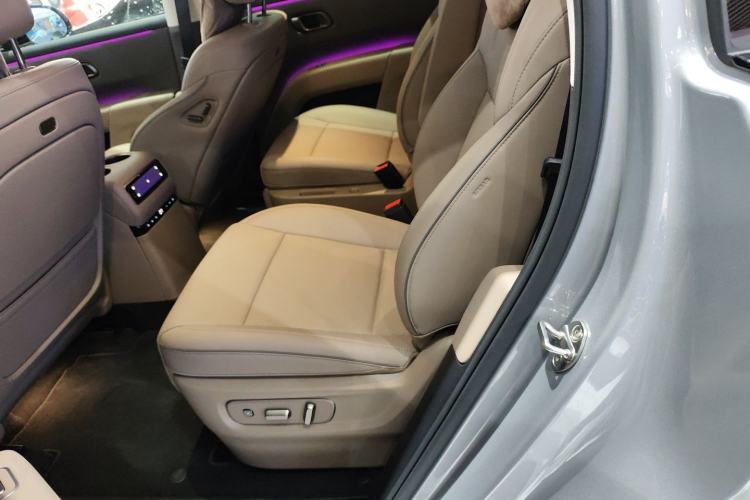 Used Li Auto i8 2025 Model Standard Version
