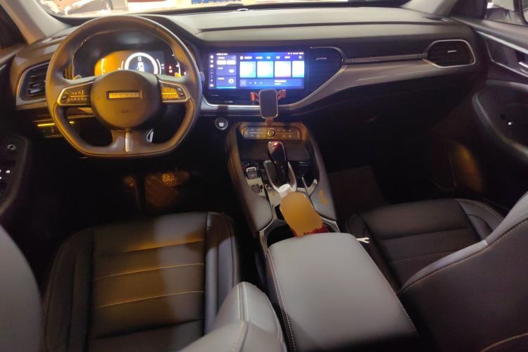 Used Haval F7 2020 1.5T Two-Wheel Drive iCool Center Console