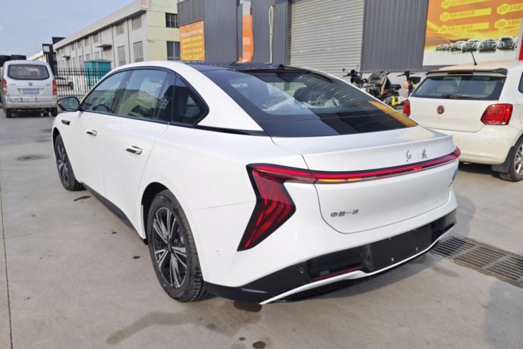 Used Hongqi EH7 2025 600 Smart Selection Edition
