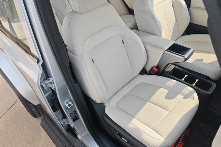 Used iCAR V23 2025 401 Two-Wheel Drive Intelligent Driving Version
