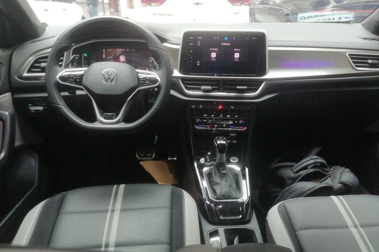 Used Volkswagen T-ROC 2023 300TSI DSG Two-Wheel-Drive Chen Guang Edition Center Console
