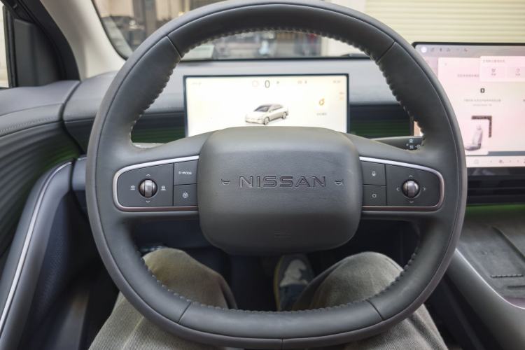 Used Nissan N6 2026 Model 180 Max Interior 7