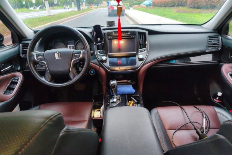 Used Toyota Crown 2018 2.0T Sport Edition Center Console