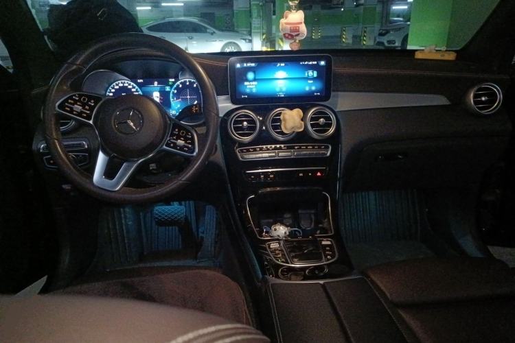 Used Mercedes-Benz GLC 2021 GLC 260 L 4MATIC Dynamic Edition Center Console