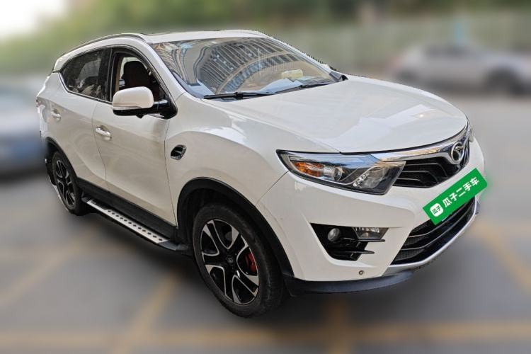 Used Soueast DX7 2018 1.5T Manual Luxury Model Front Right 45 Deg