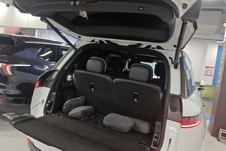 Used Lynk & Co 900 2025 2.0T Ultra
