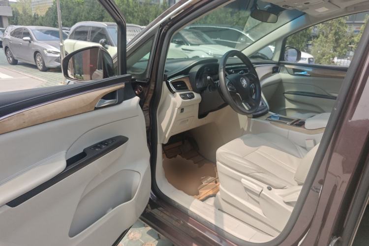 Used Buick GL8 2018 ES 28T Luxury Model China VI Standard Driver Seat