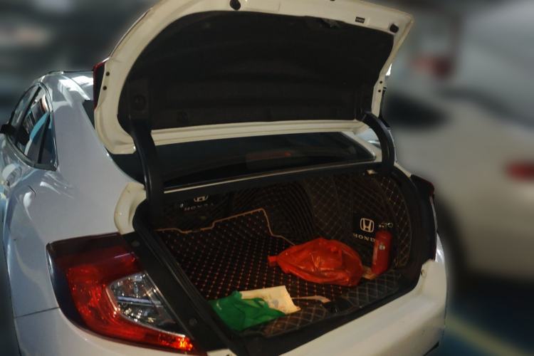 Used Honda Civic 2016 220TURBO CVT Luxury Edition Trunk