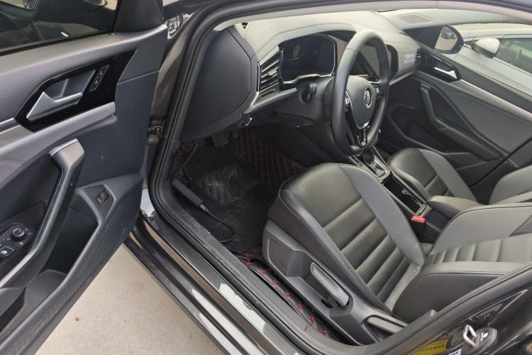 Used Volkswagen Sagitar 2021 280TSI DSG Excellence Edition Driver Seat