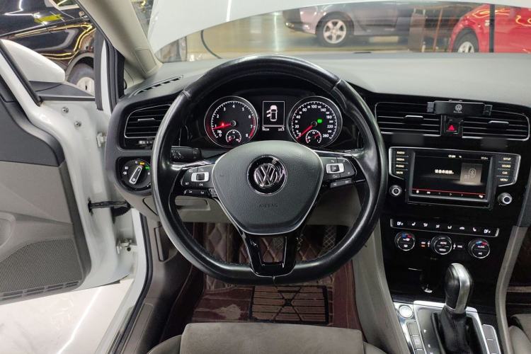 Used Volkswagen Golf 2016 280TSI Automatic Flagship Model Steering Wheel