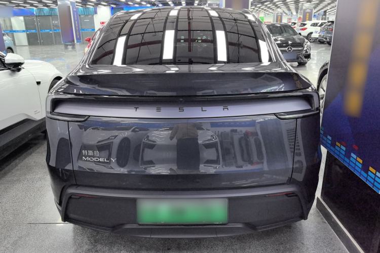 Used Tesla Model Y 2025 Rear-Wheel-Drive Version
