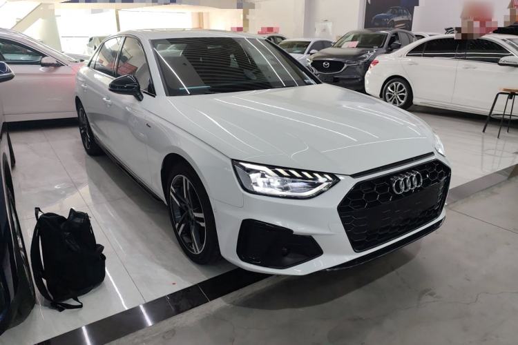 Used Audi A4L 2022 40 TFSI Luxury Dynamic Model
